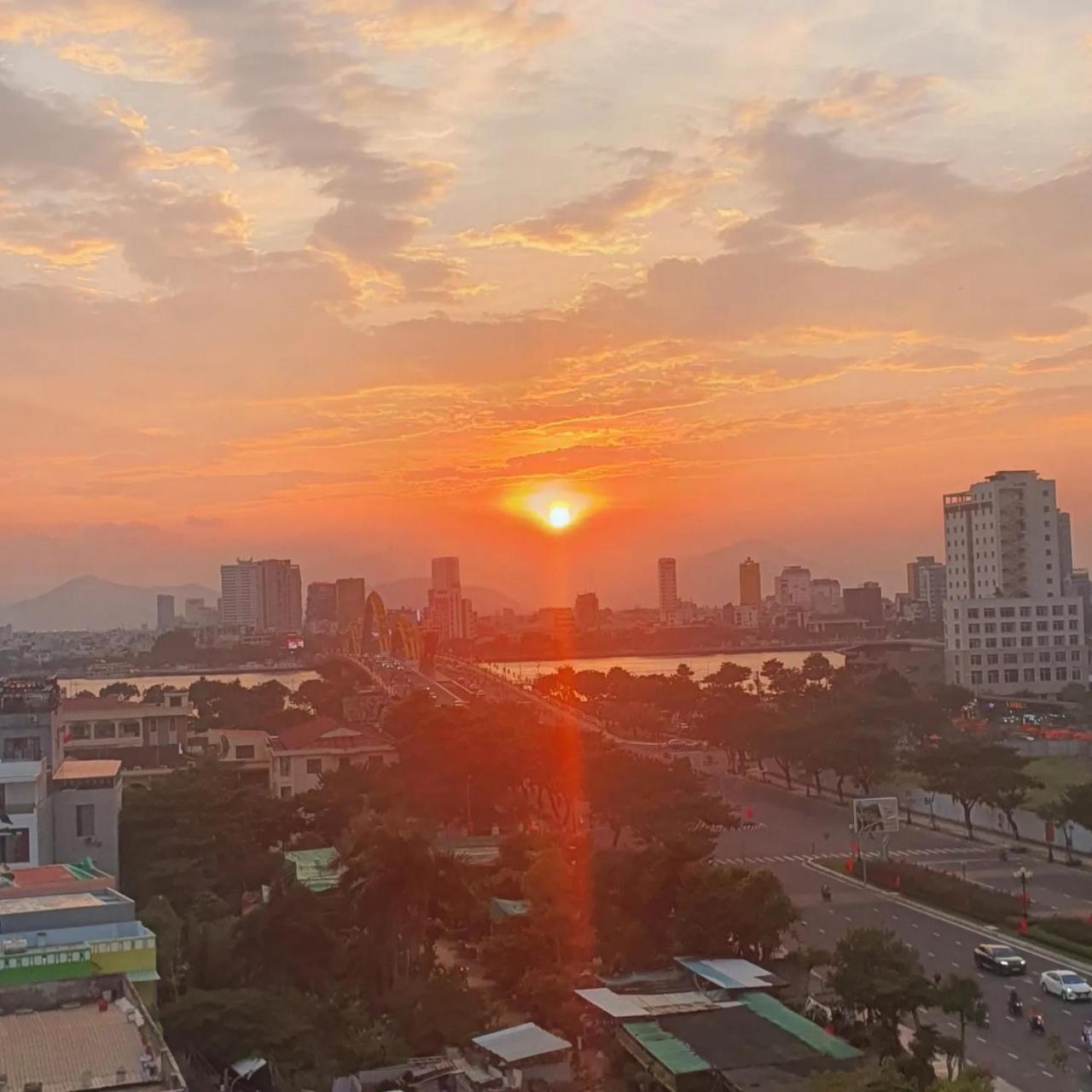 Cali Hotel Books Da Nang Zewnętrze zdjęcie